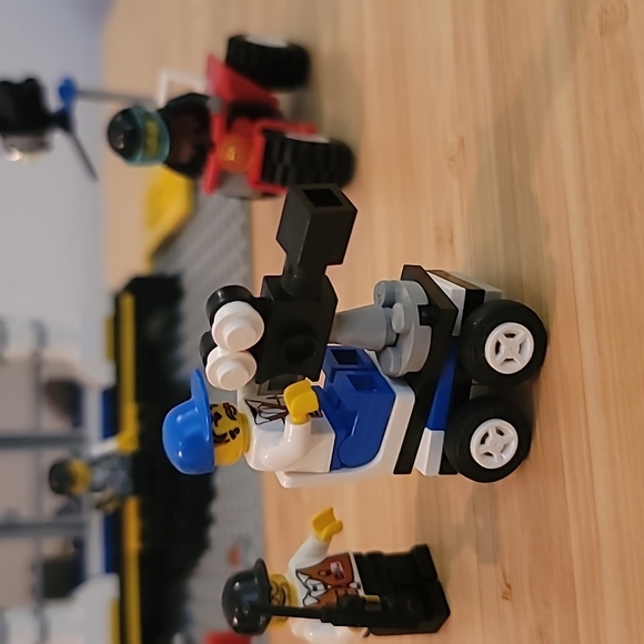 Lego Studios "Explosion Studio" 2001 complete with instructions - Picture 11 of 14